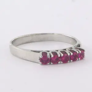 14k witgouden rij ring bezet met robijn - ringmaat 18.5(58) kopen? Bied vanaf 135!