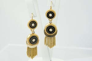 2081- Antiek - 19e eeuws - Victoriaanse set "dangle" oorhangers - onyx en parels kopen? Bied vanaf 370!