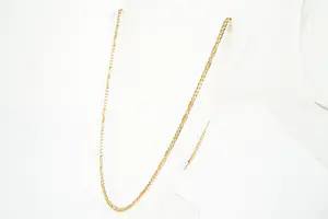 05  - Lang 14Krt geel gouden collier met karakteristieke Figaro schakels kopen? Bied vanaf 470!