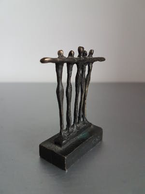 Corry Ammerlaan - Miniatuur beeldje "Vrienden" kopen? Bied vanaf 15!