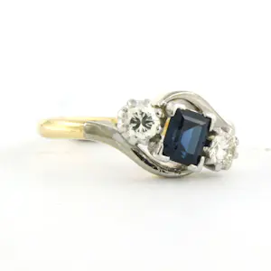 18k goud en platina ring met saffier en briljant geslepen diamanten tot. 0.32ct kopen? Bied vanaf 500!