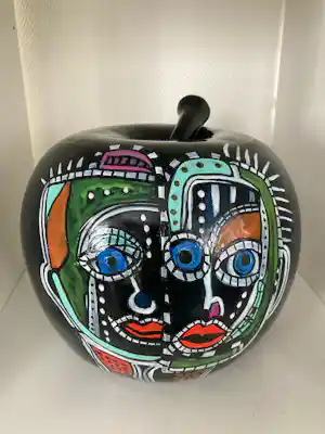 Marianne Bey - Like Apple verkocht voor € 60!