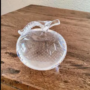 Niet of onleesbaar gesigneerd - Spijkerglas appel, massief kopen? Bied vanaf 10!