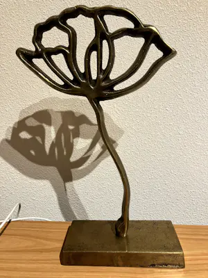 Brons (Onbekend) - Prachtig beeld van een bronzen roos. kopen? Bied vanaf 45!
