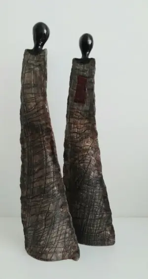Niet of onleesbaar gesigneerd - abstracte figuren, handgemaakt 40 cm hoog kopen? Bied vanaf 1!