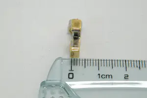 23 - Fraai 18 karaat bicolor-goud & ca. 0.25ct diamanten kruishanger kopen? Bied vanaf 180!