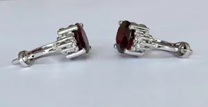 18 Kt witgouden oorbellen met rode robijnen ca 4,00 crt  en diamanten kopen? Bied vanaf 1400!