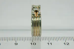 72- Fraaie tri-color 14Krt gouden design ring  0.10c diamant - klein model. kopen? Bied vanaf 190!