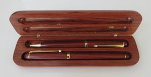 Niet of onleesbaar gesigneerd - Iridium Point - Houten Pennenset in luxe doos kopen? Bied vanaf 10!