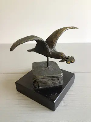 Bernadette Leijdekkers - Sculptuur “ De Geluksbrenger “ kopen? Bied vanaf 79!