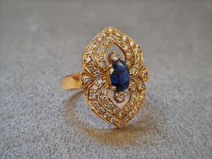1237 - 14 krt goud & diamanten ring - grote 0.65ct diep-blauwe saffier! kopen? Bied vanaf 360!