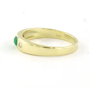14k geel gouden ring bezet met smaragd en briljant geslepen diamant kopen? Bied vanaf 130!
