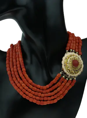 5-strengs antieke bloedkoraal ketting groot 14k gouden slot kopen? Bied vanaf 1899!