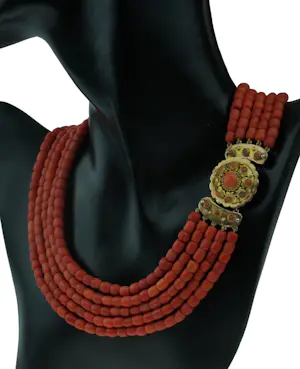 5-strengs antieke bloedkoraal ketting 14k gouden slot filigrain kopen? Bied vanaf 1650!
