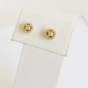 Diamanten halo-oorringen kopen? Bied vanaf 640!