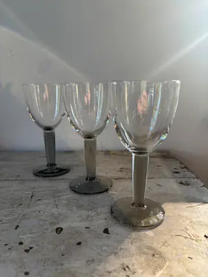 Bormioli Rocco - Set van 3 wijnglazen met geribbelde voet uit de jaren 60 kopen? Bied vanaf 38!