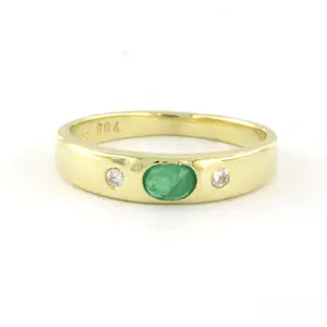 14k geel gouden ring bezet met smaragd en briljant geslepen diamant kopen? Bied vanaf 130!