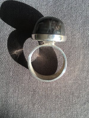 1e gehalte Zilver - Scandinavisch design ring met veldspaat steen kopen? Bied vanaf 25!