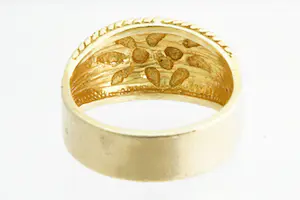 183- Grote & mooi bewerkte 18 krt geel gouden "Rozen met blad" unisex ring kopen? Bied vanaf 740!