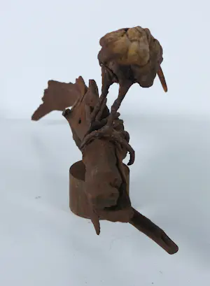 Paul Beckers - Twee sculpturen van hout, ijzer en terracotta, Vogels (ibis en uiltjes) + boek! kopen? Bied vanaf 100!