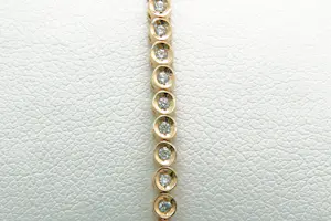 32 - 18 karaats rosegouden armband met ca 0.65 crt briljant geslepen diamant kopen? Bied vanaf 580!