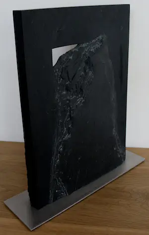 Brons (Onbekend) - Hard stenen sculptuur: rotsformatie - 1998 kopen? Bied vanaf 150!