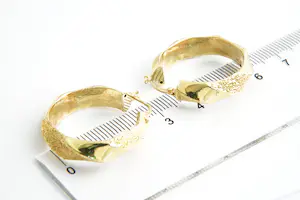 38- Paar grote 18 karaats gouden gedraaide oorsieraden - gefaseerd afgewerkt kopen? Bied vanaf 140!