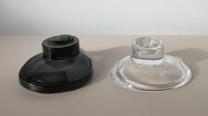 Niet of onleesbaar gesigneerd - Twee kristallen art deco inktbakjes kopen? Bied vanaf 1!