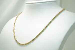 28 - 14 karaats geelgouden koordcollier kopen? Bied vanaf 950!