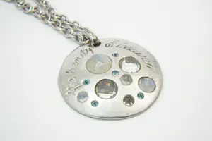 39 - Lang 1e gehlt. zilveren collier en grote "the beauty of heaven" hanger kopen? Bied vanaf 80!