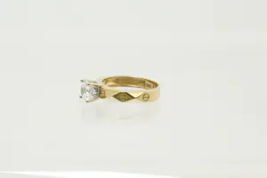 7 - Fraai gedetailleerde 14Krt geel-gouden "schroef" ring - kleine maat! kopen? Bied vanaf 135!