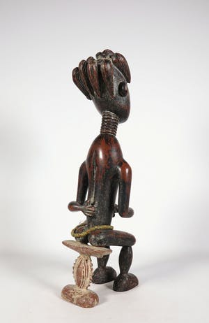 Afrikaans - Hout, Zittend vrouwfiguur kopen? Bied vanaf 1!