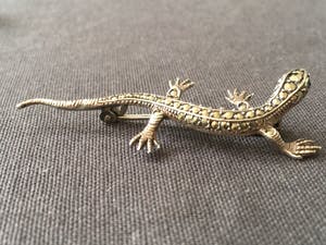2e gehalte Zilver - broche in de vorm van een salamander met markasiet kopen? Bied vanaf 1!