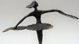 Corry Ammerlaan - Corry Ammerlaan bronzen sculptuur danseres met waaiers kopen? Bied vanaf 1!