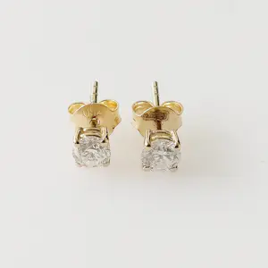 Diamanten oorknopjes kopen? Bied vanaf 850!