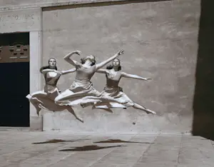 Imogen Cunningham - Three Dancers, Mills College, 1929 kopen? Bied vanaf 150!