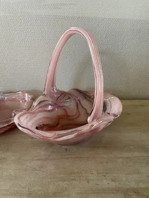 Niet of onleesbaar gesigneerd - Italiaanse design glaswerk, mand plus schaal kopen? Bied vanaf 1!