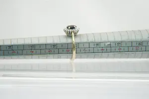 70- Sierlijke 14 krt goud & diamanten ring met diep-blauwe saffier - klein model kopen? Bied vanaf 220!