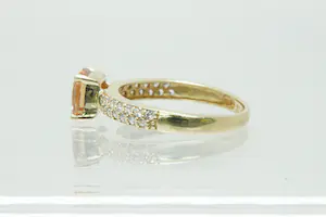 48 - 14 Krt gouden dames ring BLUSH met grote cognac kleurige steen kopen? Bied vanaf 120!