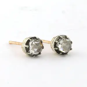 18k goud en zilver solitair oorknoppen met roos geslepen diamant tot. 0,50ct kopen? Bied vanaf 585!