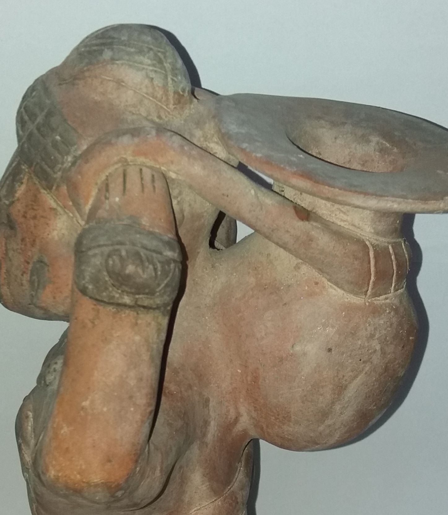Niet of onleesbaar gesigneerd - vintage Mexicaans terracotta beeld van een water wijn Drager . kopen? Bied vanaf 1!