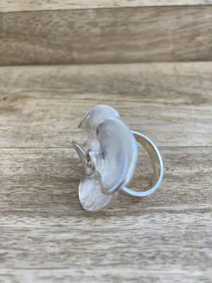 Mat zilveren ring(dames) in vorm van bloem. kopen? Bied vanaf 32!