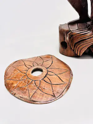 Onbekend - Handgesneden houten visser met vis kopen? Bied vanaf 20!