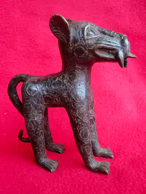 Benin - Bronzen luipaard. verkocht voor € 80!