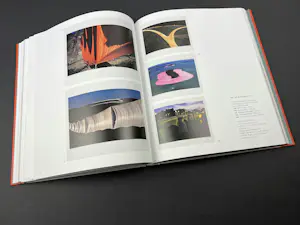 Christo - The Umbrellas :dubbele card met originele stof, gesigneerd & boek & persbericht kopen? Bied vanaf 390!