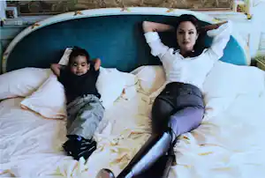 Annie Leibovitz - „Angelina Jolie – Fotoshooting für Vanity Fair“ 2005 verkocht voor € 90!
