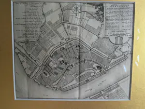 Hendrik de Leth - Fraaie kopergravure van de stadsplattegrond van Dordrecht uit 1765 kopen? Bied vanaf 60!