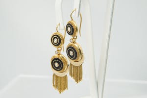 2081- Antiek - 19e eeuws - Victoriaanse set "dangle" oorhangers - onyx en parels kopen? Bied vanaf 370!