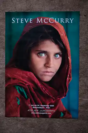 Steve McCurry - Afghan Girl, 1984 kopen? Bied vanaf 69!