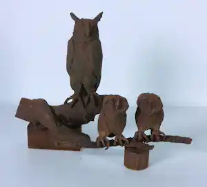 Paul Beckers - Twee sculpturen van ijzer en terracotta, Vogels (oehoe en uiltjes) + boek! kopen? Bied vanaf 80!